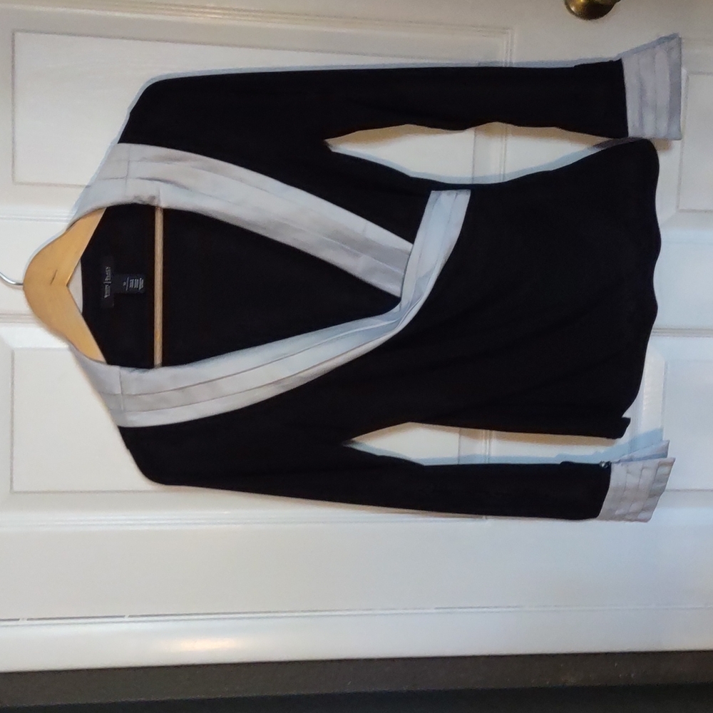Beautiful WHBM  blouse